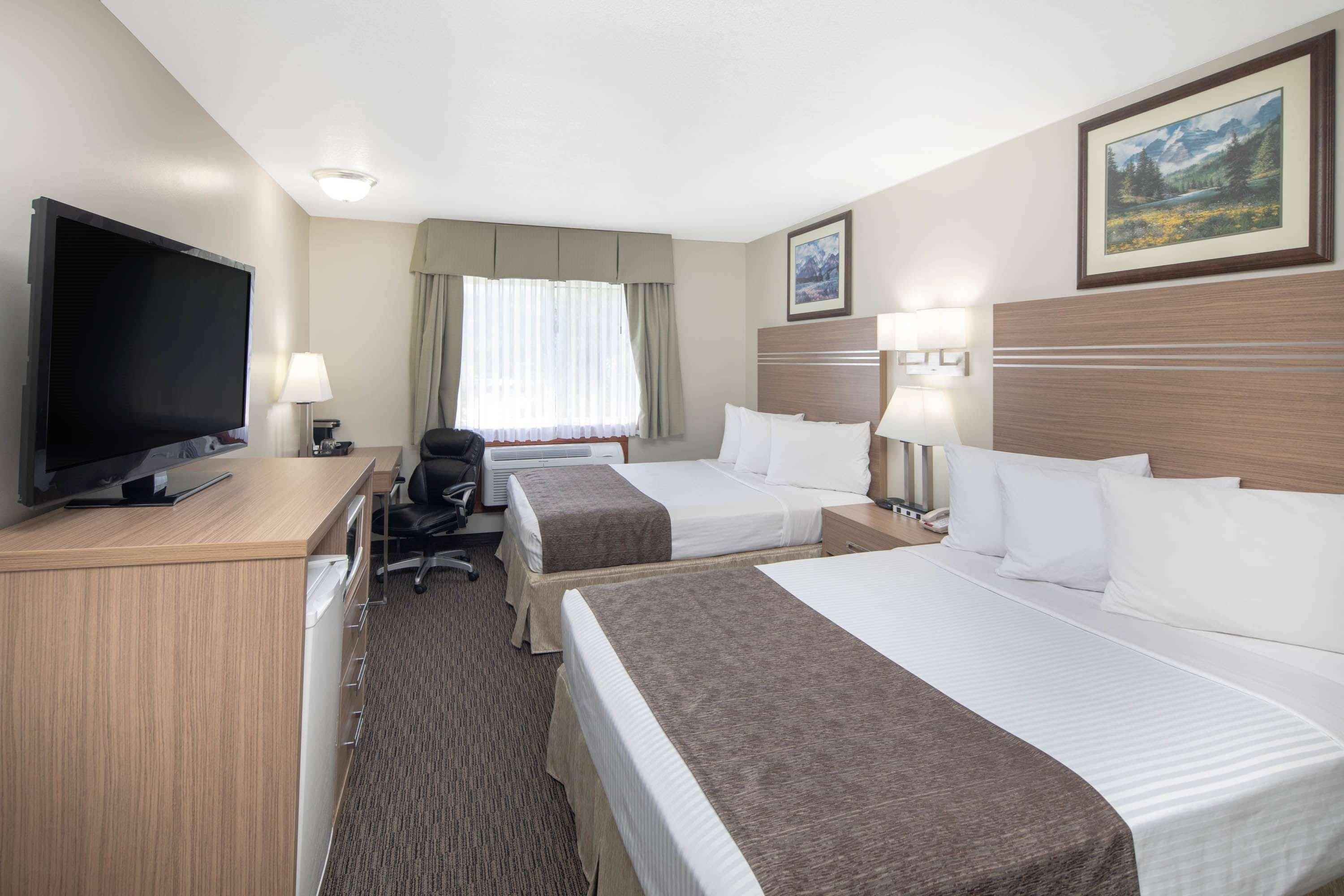 Travelodge By Wyndham Golden Sportsman Lodge Exteriér fotografie