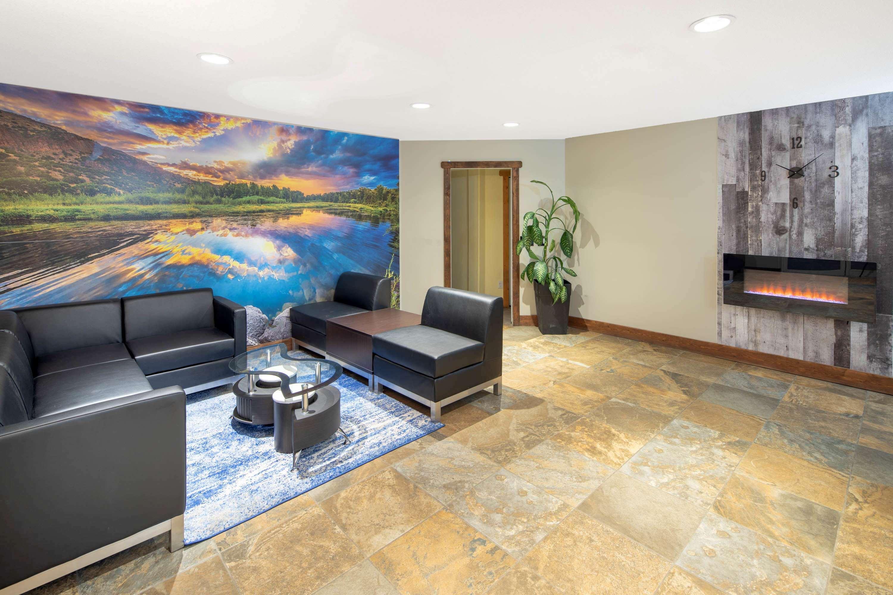 Travelodge By Wyndham Golden Sportsman Lodge Exteriér fotografie
