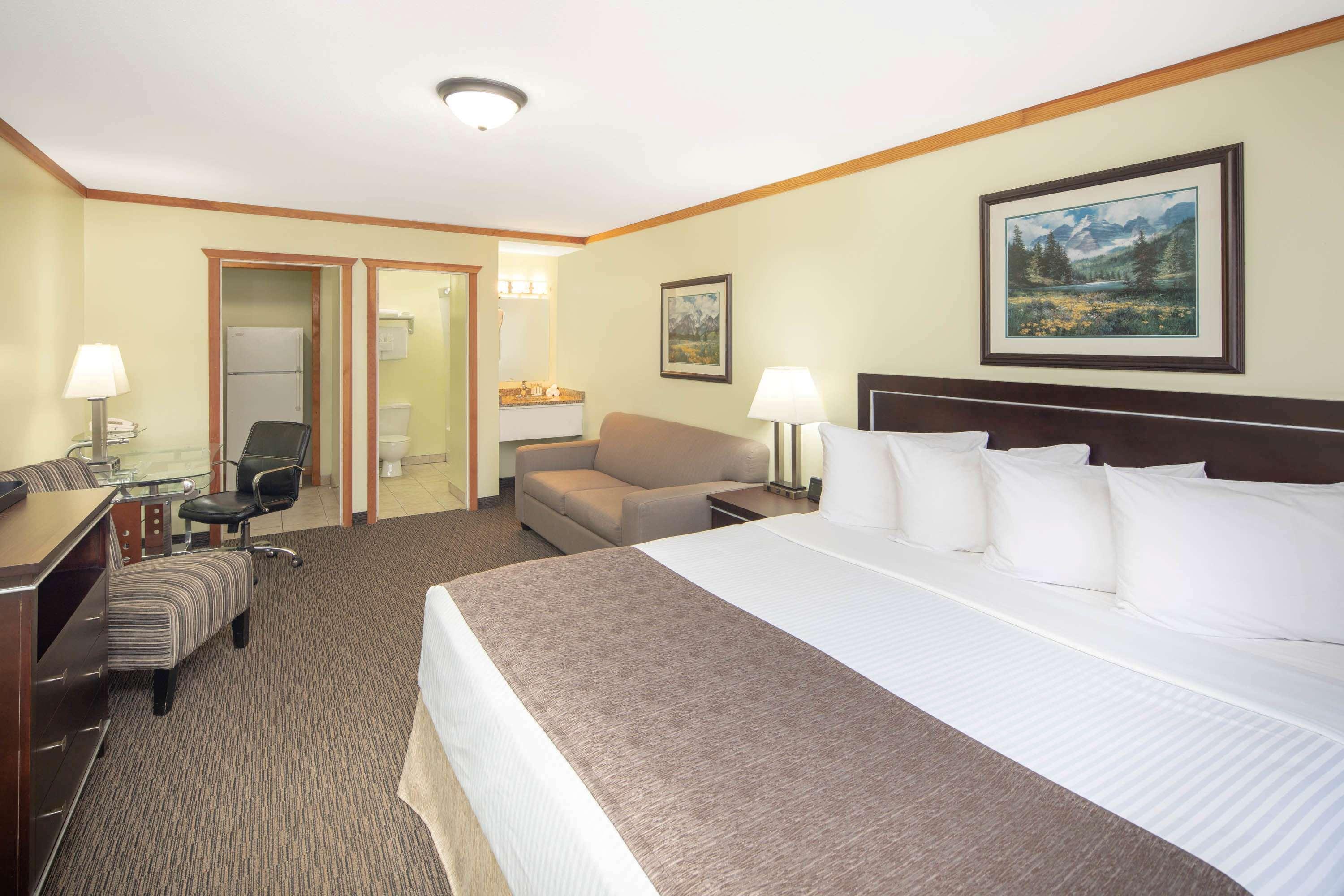 Travelodge By Wyndham Golden Sportsman Lodge Exteriér fotografie