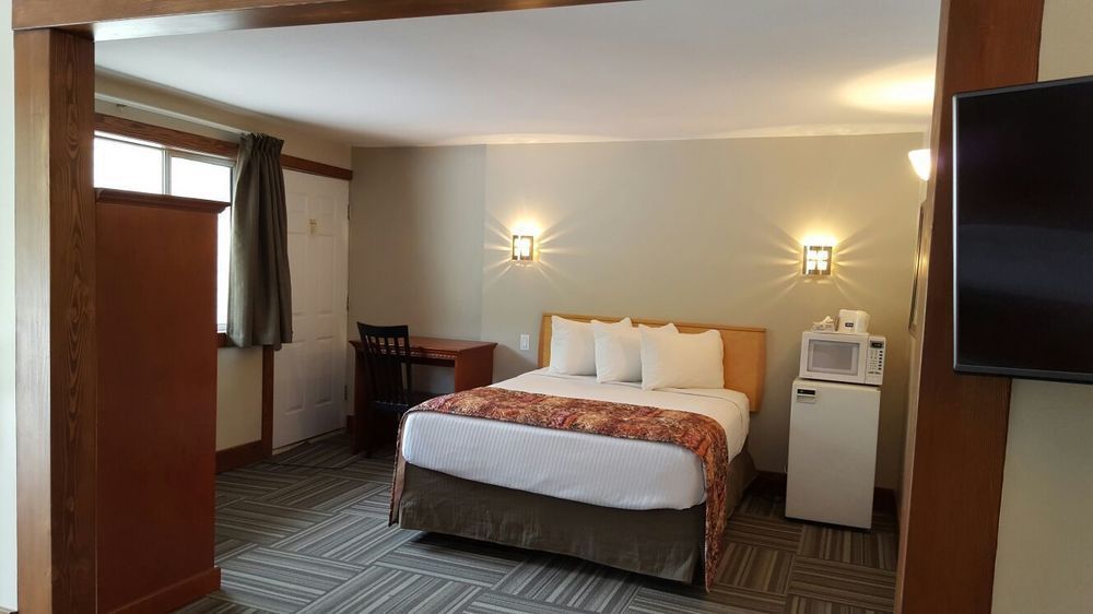 Travelodge By Wyndham Golden Sportsman Lodge Exteriér fotografie