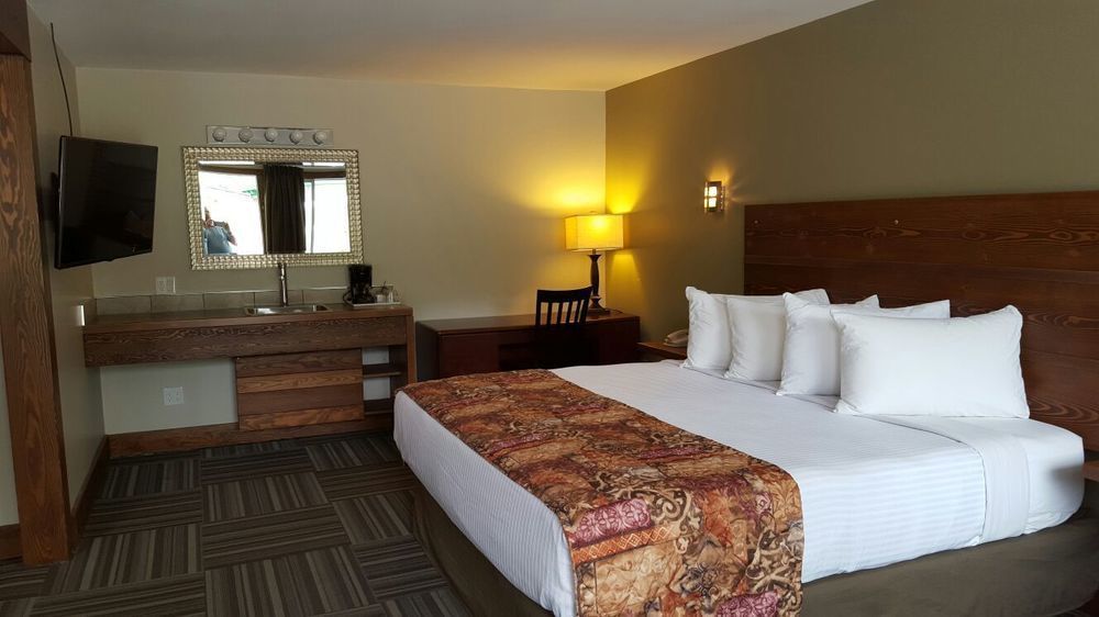 Travelodge By Wyndham Golden Sportsman Lodge Exteriér fotografie