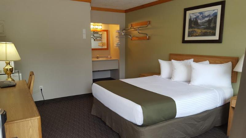 Travelodge By Wyndham Golden Sportsman Lodge Exteriér fotografie