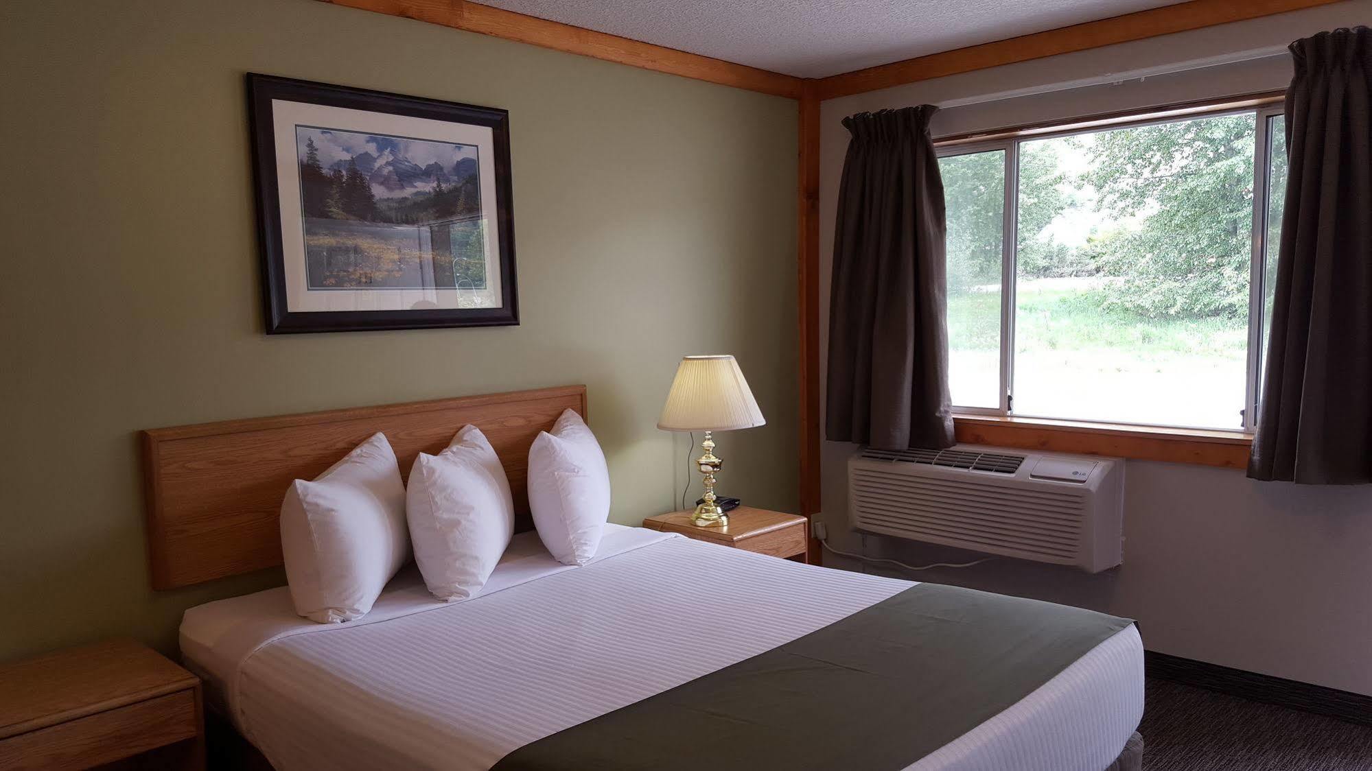 Travelodge By Wyndham Golden Sportsman Lodge Exteriér fotografie