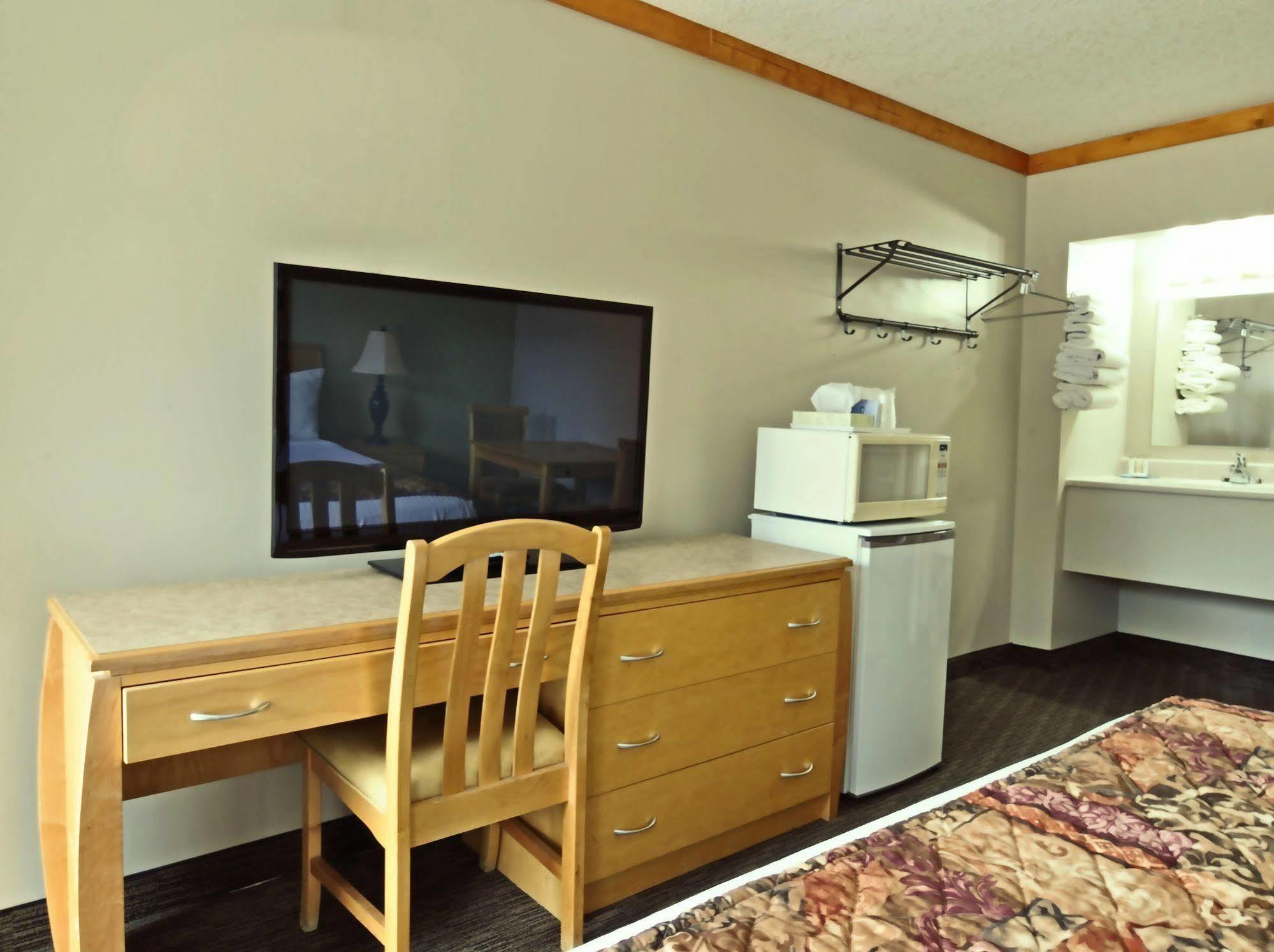 Travelodge By Wyndham Golden Sportsman Lodge Exteriér fotografie