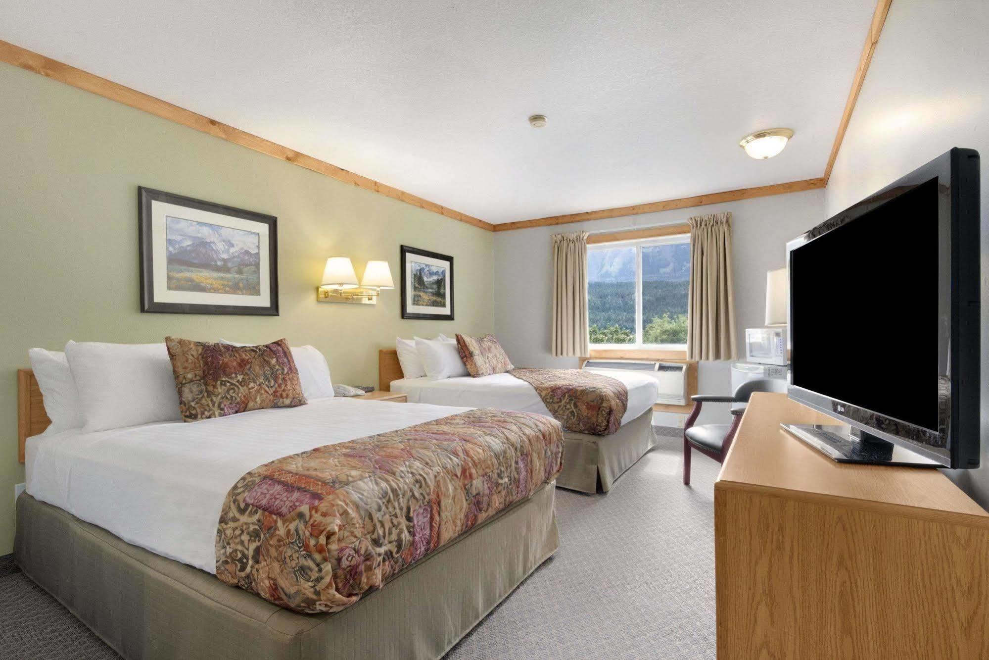Travelodge By Wyndham Golden Sportsman Lodge Exteriér fotografie