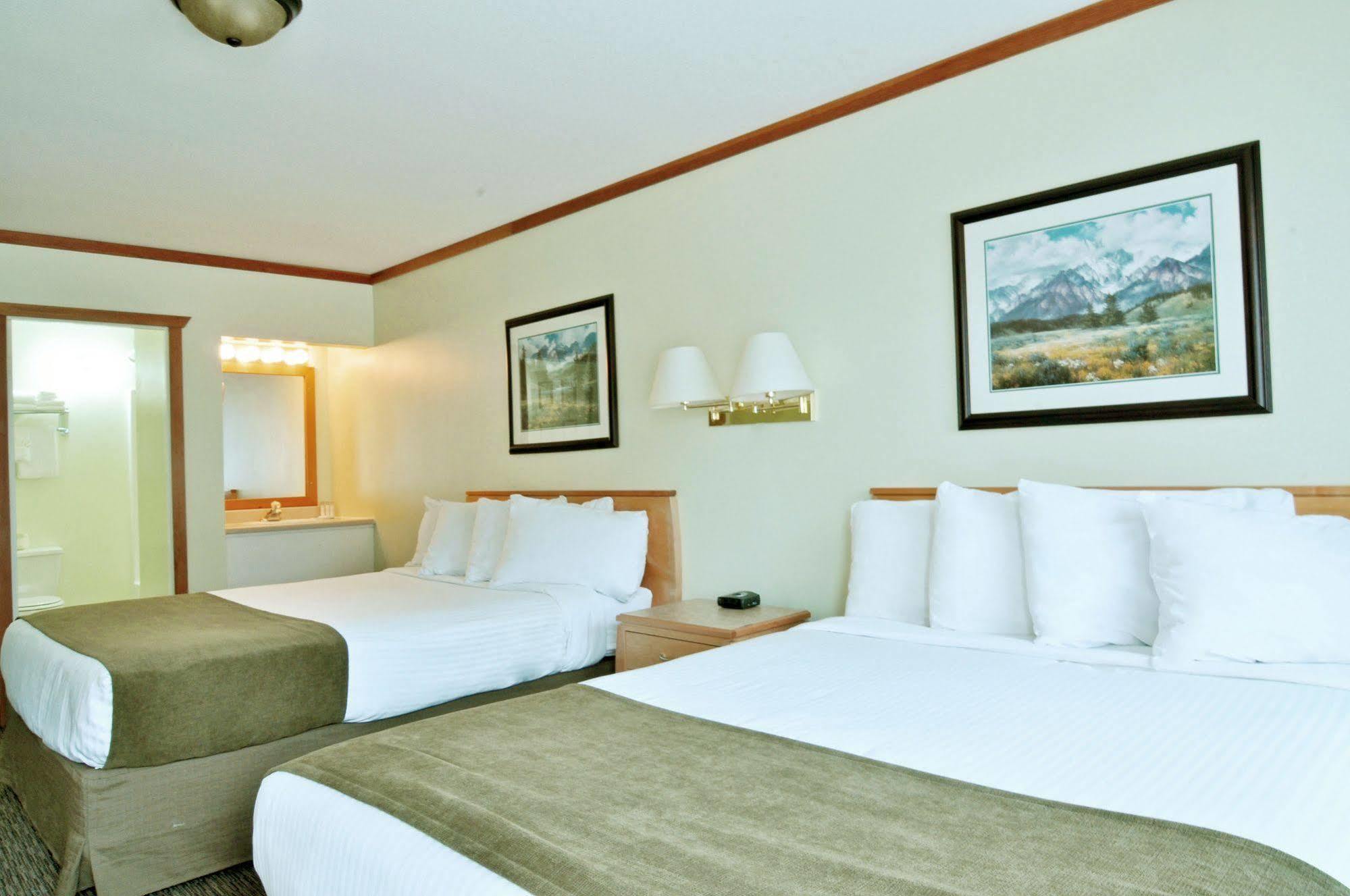 Travelodge By Wyndham Golden Sportsman Lodge Exteriér fotografie
