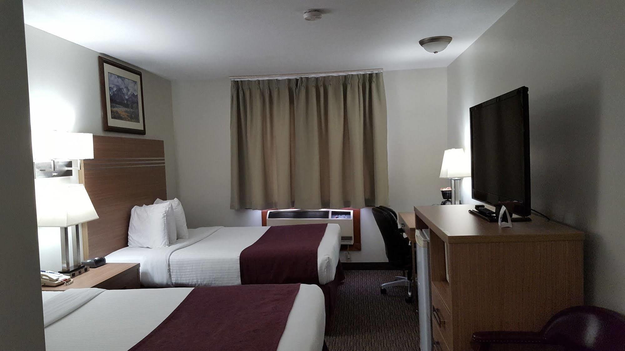 Travelodge By Wyndham Golden Sportsman Lodge Exteriér fotografie