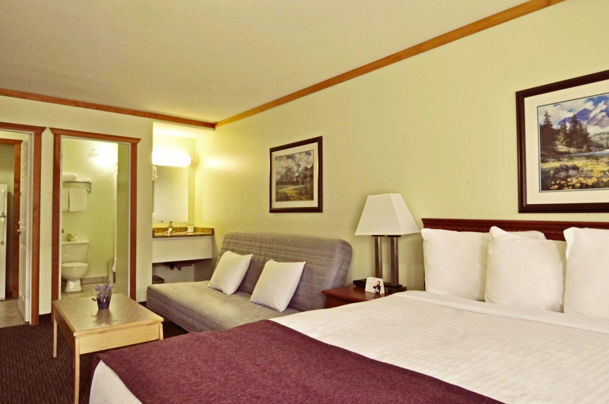 Travelodge By Wyndham Golden Sportsman Lodge Exteriér fotografie